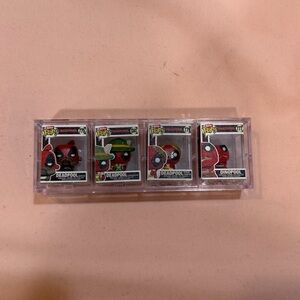 Mini Deadpool funko pops